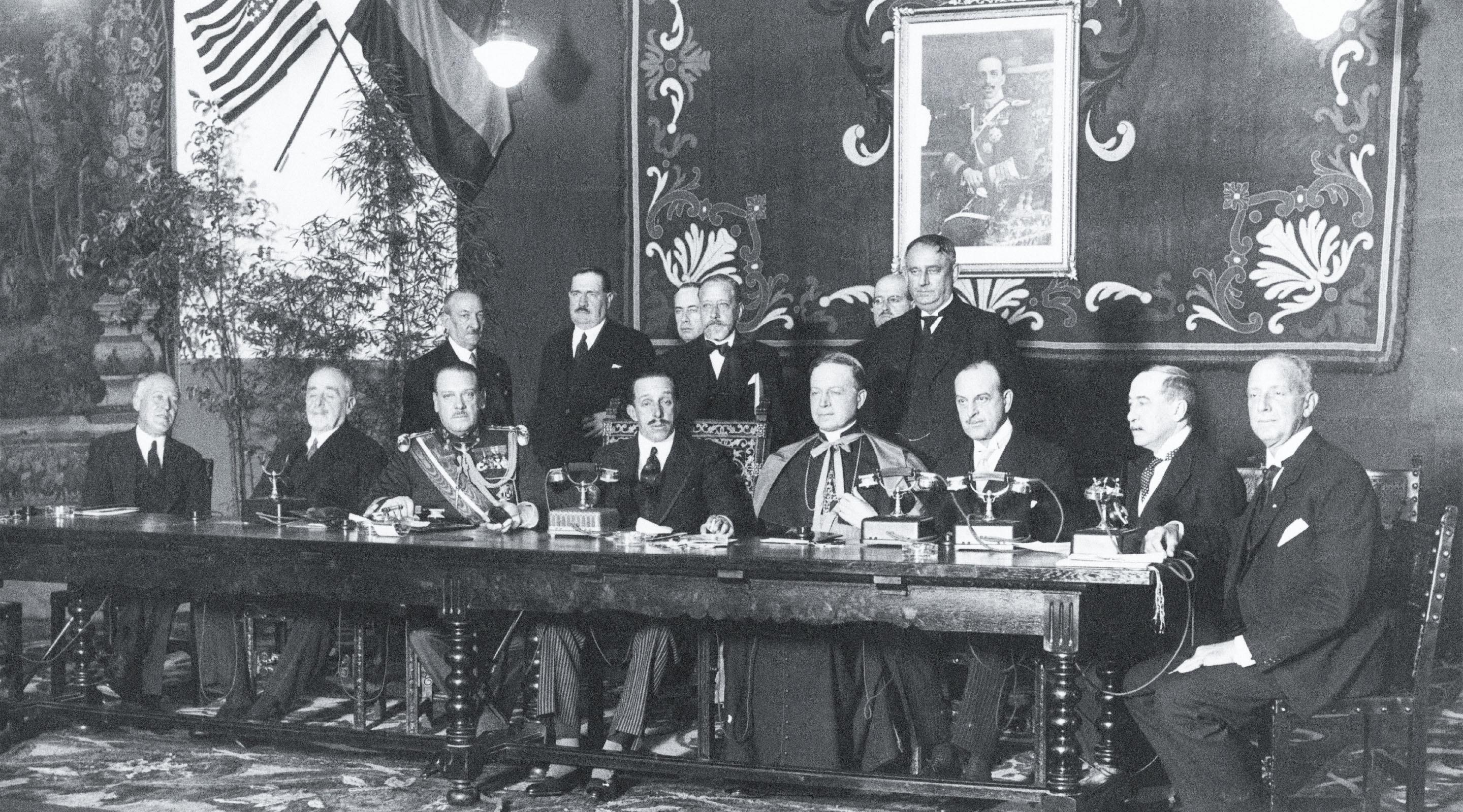 El rey Alfonso XIII y el presidente de Estados Unidos, Calvin Coolidge inauguran el servicio entre estos dos países